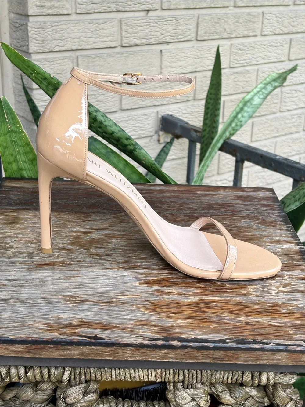 Stuart Weitzman Nudist II 75 Adobe Beige Patent Leather Strappy Sandals Size 9